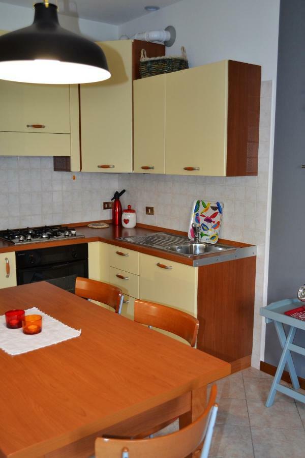 Torri Centro Apartment Torri Del Benaco Luaran gambar