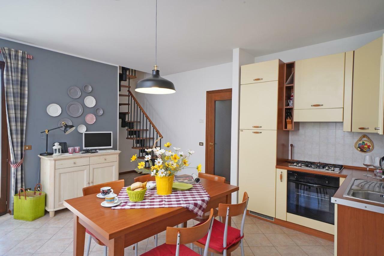 Torri Centro Apartment Torri Del Benaco Luaran gambar