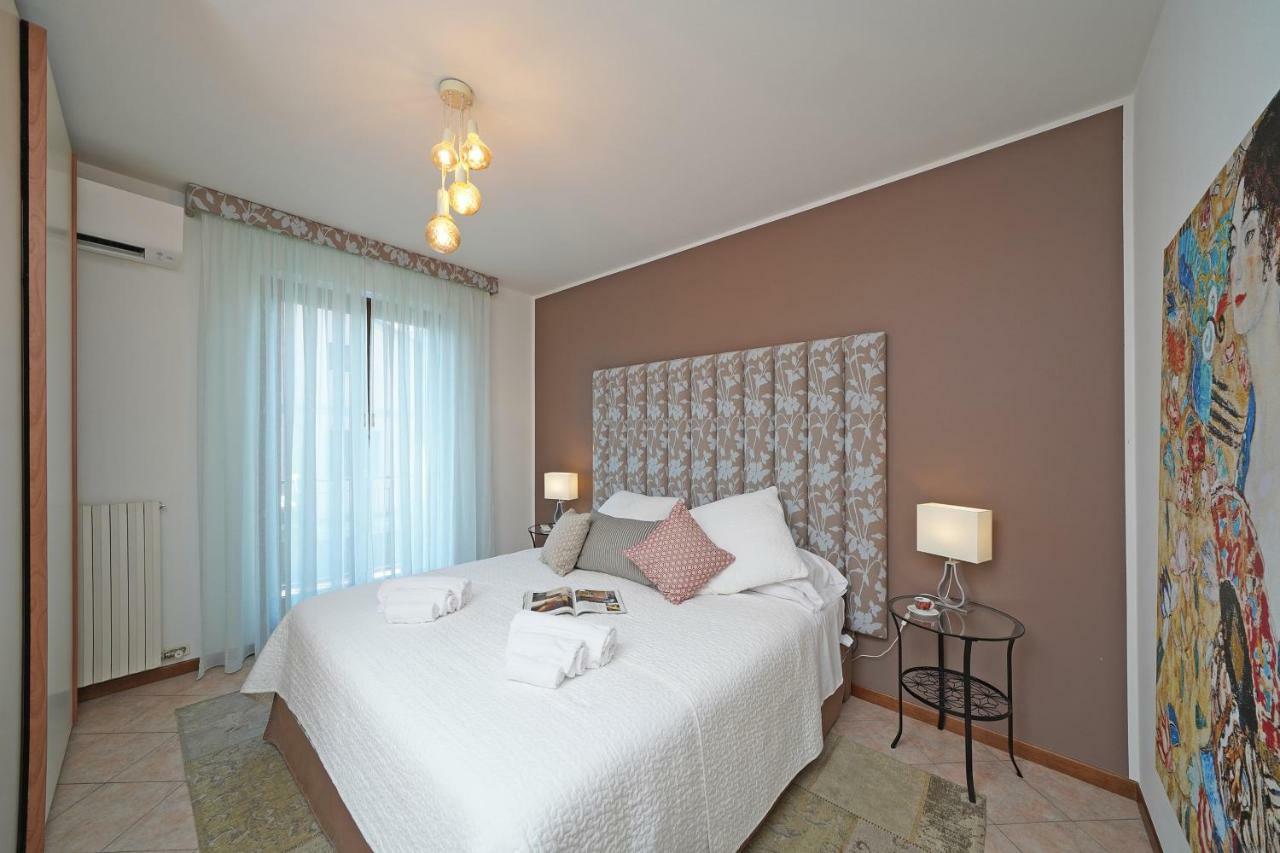 Torri Centro Apartment Torri Del Benaco Luaran gambar