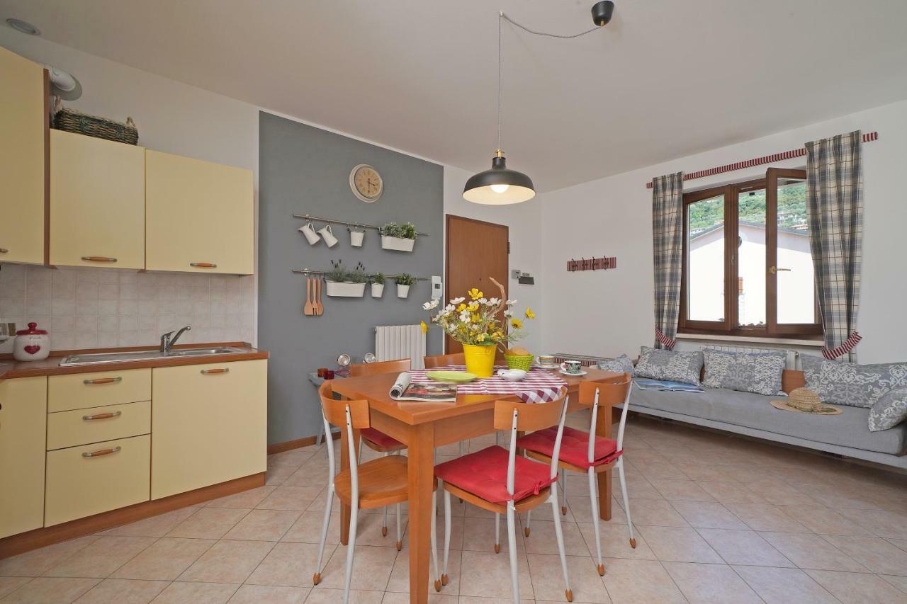 Torri Centro Apartment Torri Del Benaco Luaran gambar